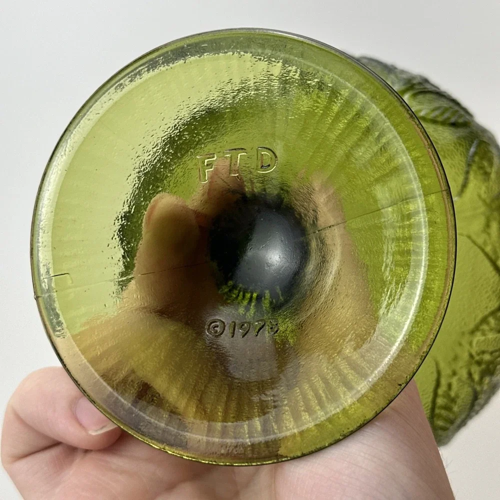 Vintage FTD  1978 Green Glass Goblet Leaf Bowl Vase with Stem Pedestal Decor